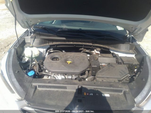 Photo 9 VIN: KM8J3CA41JU651674 - HYUNDAI TUCSON 