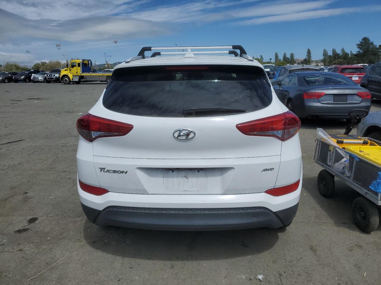 Photo 5 VIN: KM8J3CA41JU690801 - HYUNDAI TUCSON 