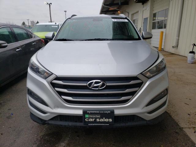 Photo 4 VIN: KM8J3CA41JU723277 - HYUNDAI TUCSON SEL 