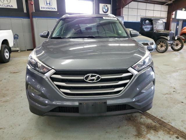 Photo 4 VIN: KM8J3CA41JU753363 - HYUNDAI TUCSON SEL 