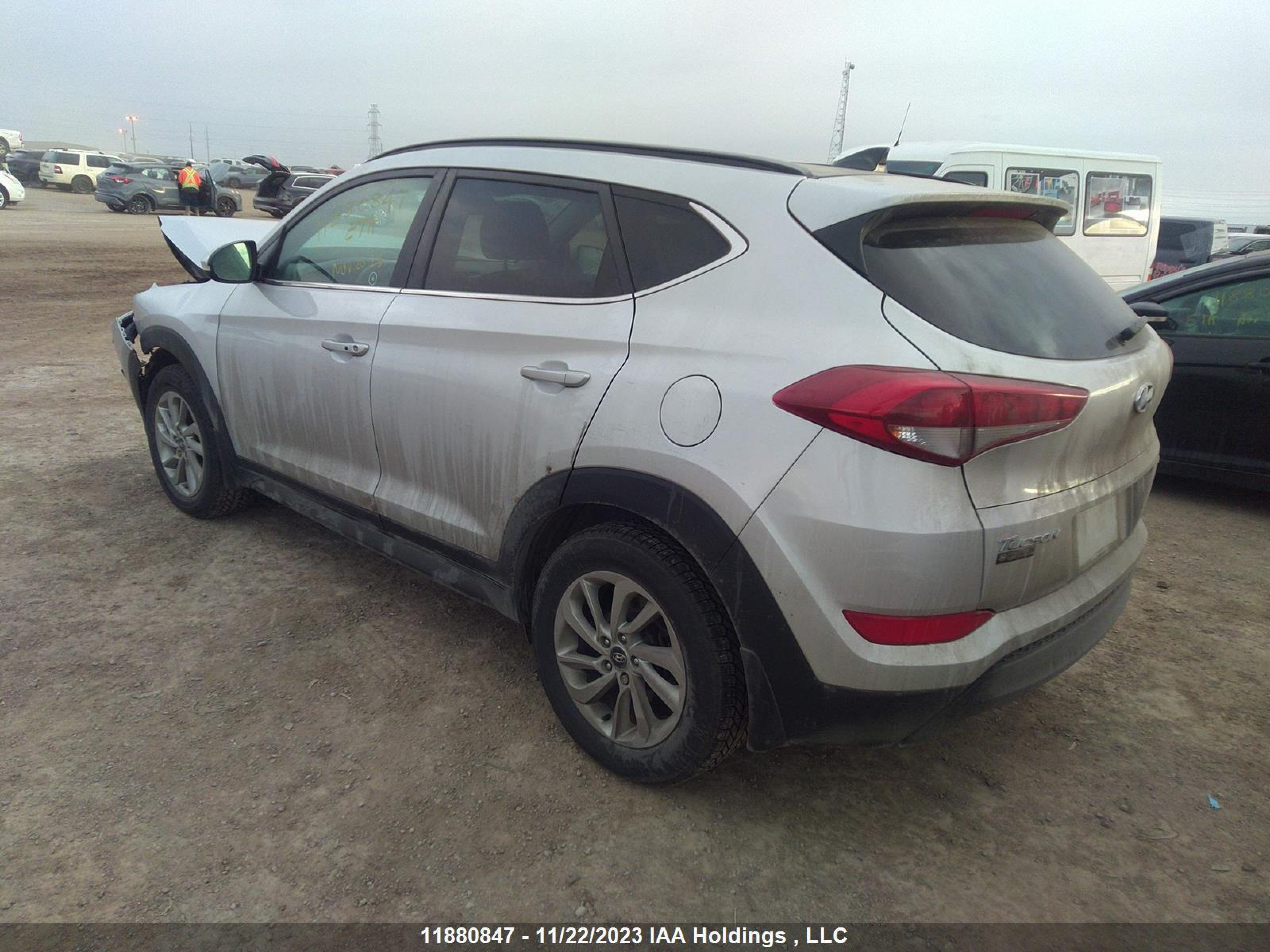 Photo 2 VIN: KM8J3CA42GU241281 - HYUNDAI TUCSON 