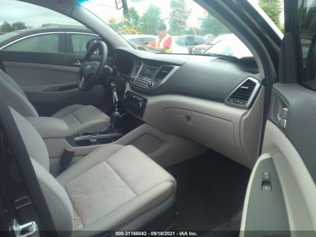 Photo 4 VIN: KM8J3CA42HU440915 - HYUNDAI TUCSON 