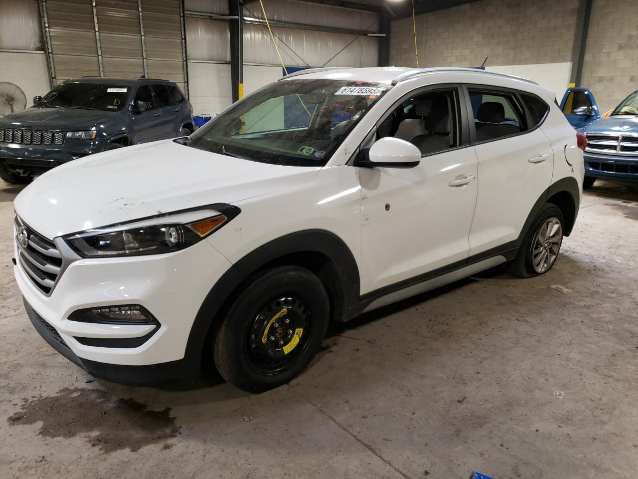 Photo 0 VIN: KM8J3CA42HU574260 - HYUNDAI TUCSON 