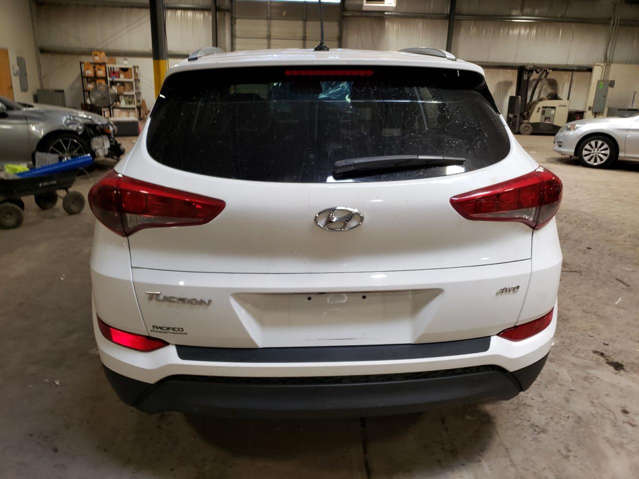 Photo 5 VIN: KM8J3CA42HU574260 - HYUNDAI TUCSON 