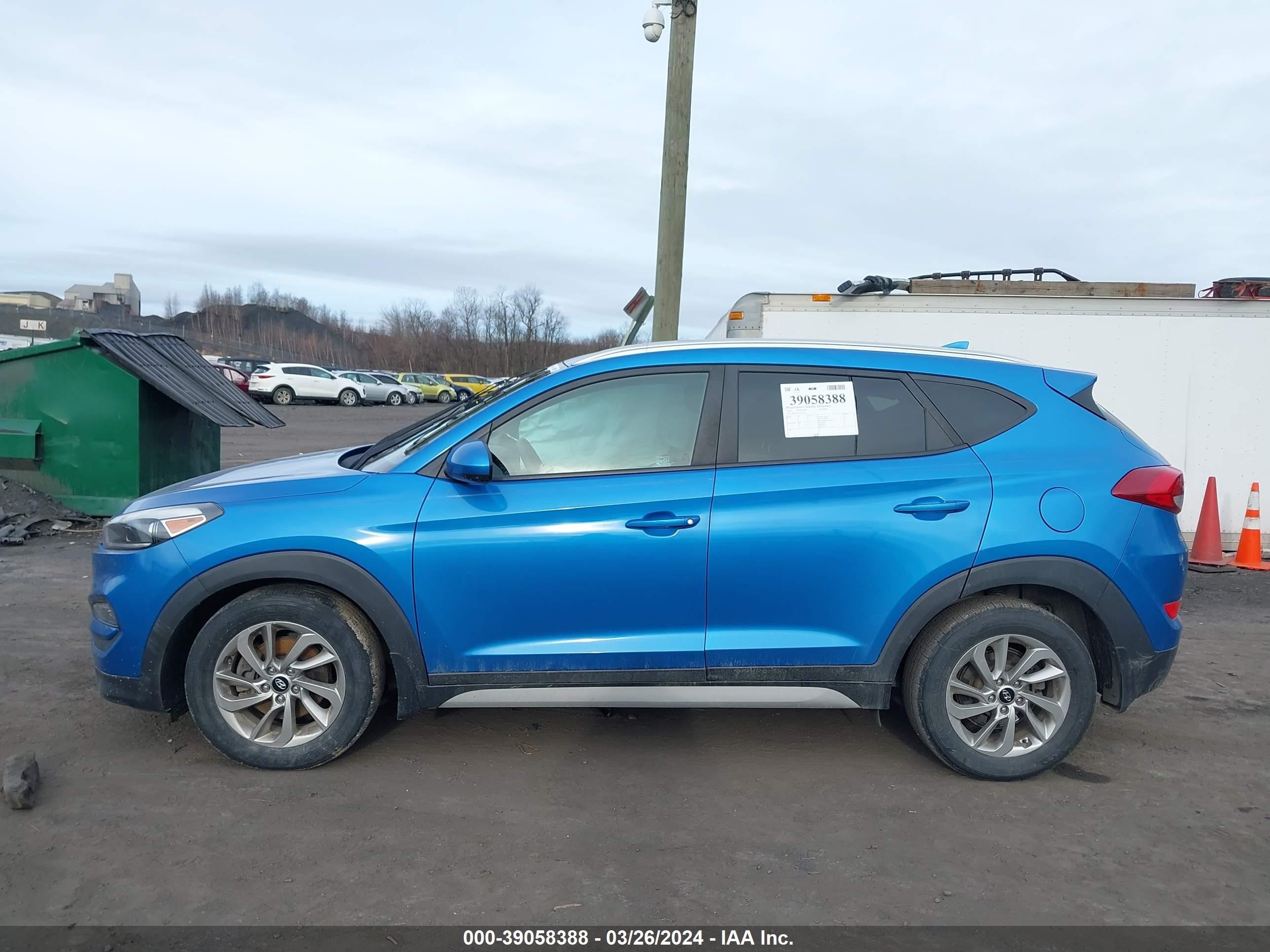 Photo 13 VIN: KM8J3CA42JU624645 - HYUNDAI TUCSON 