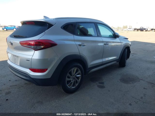 Photo 3 VIN: KM8J3CA42JU648301 - HYUNDAI TUCSON 