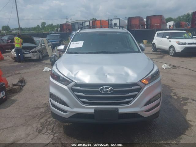 Photo 5 VIN: KM8J3CA42JU671061 - HYUNDAI TUCSON 