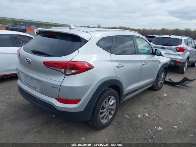 Photo 3 VIN: KM8J3CA42JU767949 - HYUNDAI TUCSON 