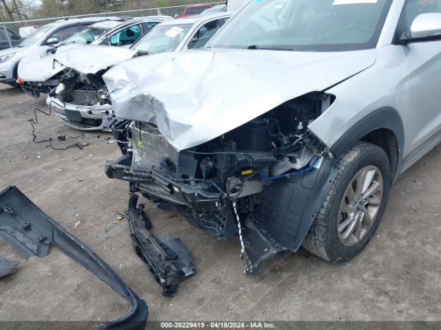 Photo 5 VIN: KM8J3CA42JU767949 - HYUNDAI TUCSON 