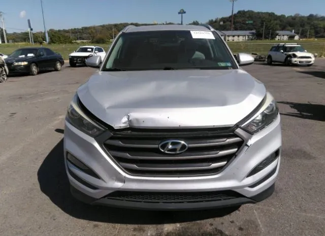 Photo 5 VIN: KM8J3CA43GU055913 - HYUNDAI TUCSON 