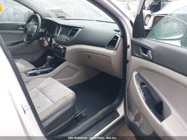 Photo 4 VIN: KM8J3CA43GU139875 - HYUNDAI TUCSON 