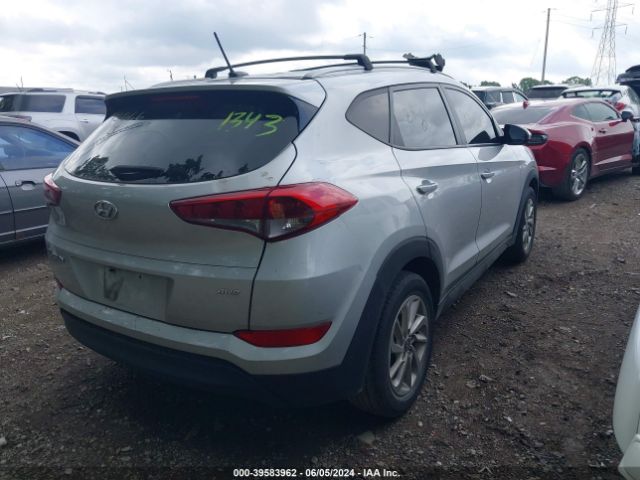 Photo 3 VIN: KM8J3CA43GU246666 - HYUNDAI TUCSON 