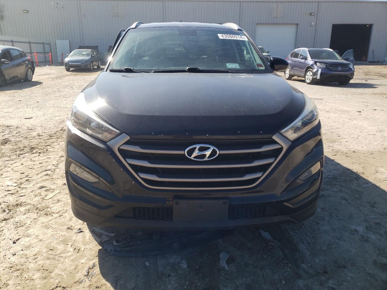 Photo 4 VIN: KM8J3CA43GU248059 - HYUNDAI TUCSON 