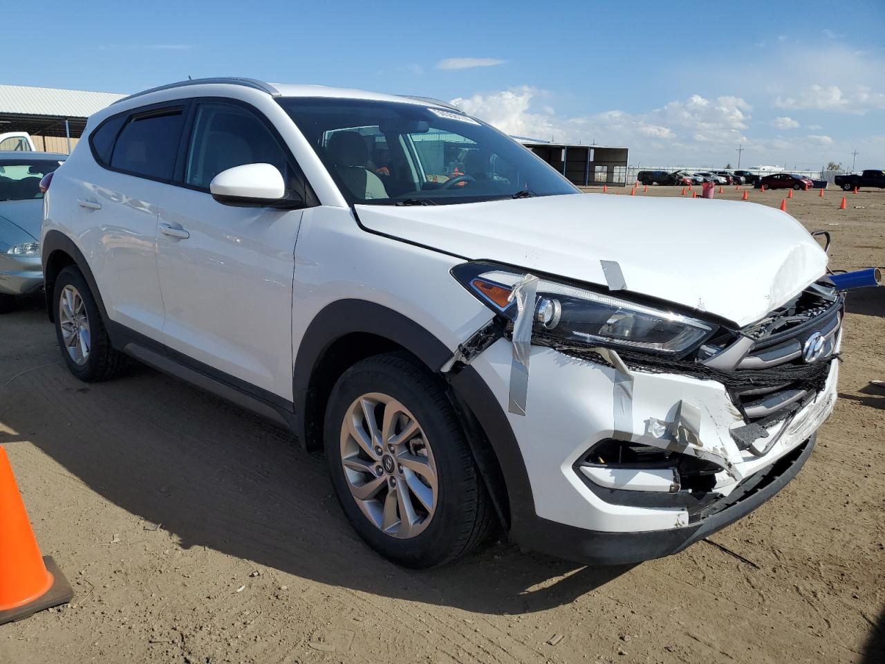 Photo 3 VIN: KM8J3CA43GU257084 - HYUNDAI TUCSON 