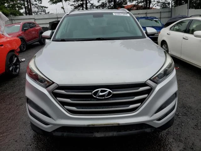 Photo 4 VIN: KM8J3CA43HU286117 - HYUNDAI TUCSON LIM 