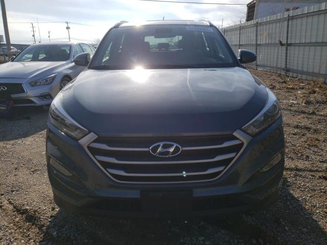 Photo 4 VIN: KM8J3CA43HU468836 - HYUNDAI TUCSON LIM 