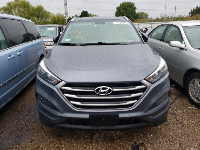 Photo 4 VIN: KM8J3CA43HU479982 - HYUNDAI TUCSON 