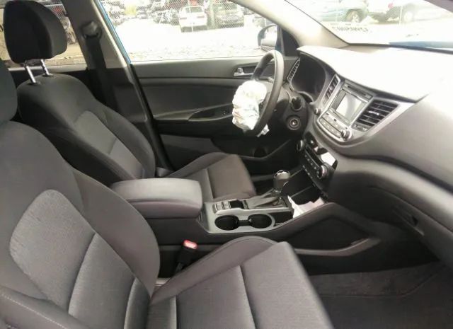 Photo 4 VIN: KM8J3CA43HU505397 - HYUNDAI TUCSON 