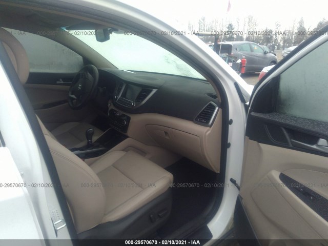 Photo 4 VIN: KM8J3CA43HU521356 - HYUNDAI TUCSON 