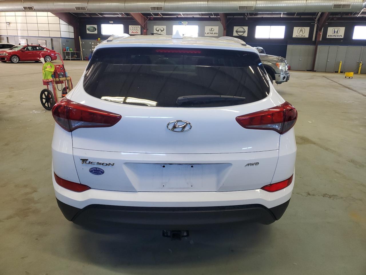 Photo 5 VIN: KM8J3CA43JU614397 - HYUNDAI TUCSON 