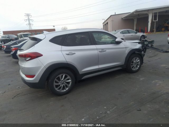 Photo 3 VIN: KM8J3CA43JU627795 - HYUNDAI TUCSON 