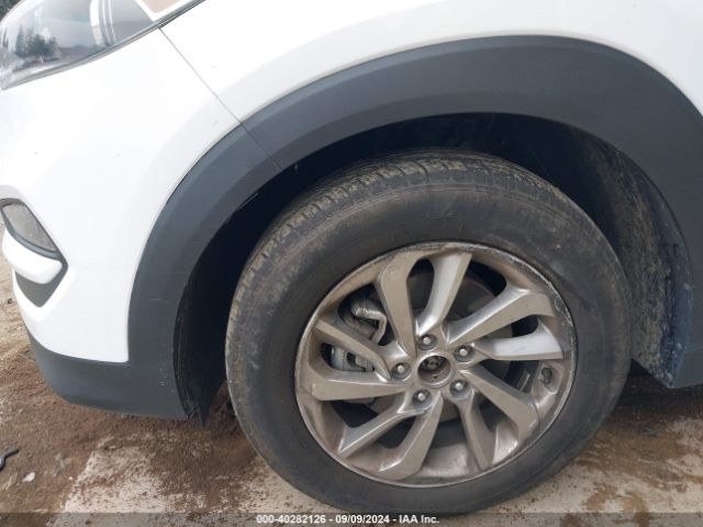 Photo 5 VIN: KM8J3CA43JU689584 - HYUNDAI TUCSON 