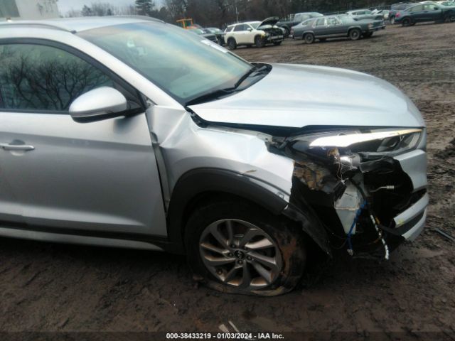 Photo 5 VIN: KM8J3CA43JU736564 - HYUNDAI TUCSON 