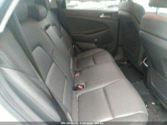 Photo 7 VIN: KM8J3CA43JU736564 - HYUNDAI TUCSON 