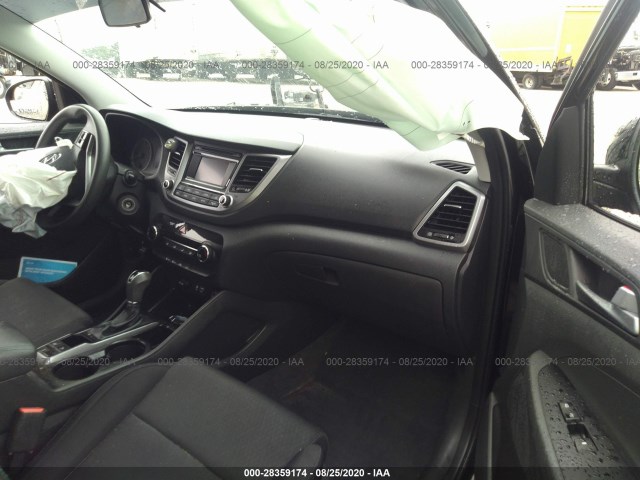 Photo 4 VIN: KM8J3CA44GU220965 - HYUNDAI TUCSON 