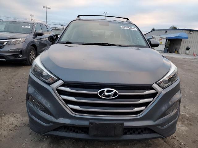 Photo 4 VIN: KM8J3CA44HU388199 - HYUNDAI TUCSON 