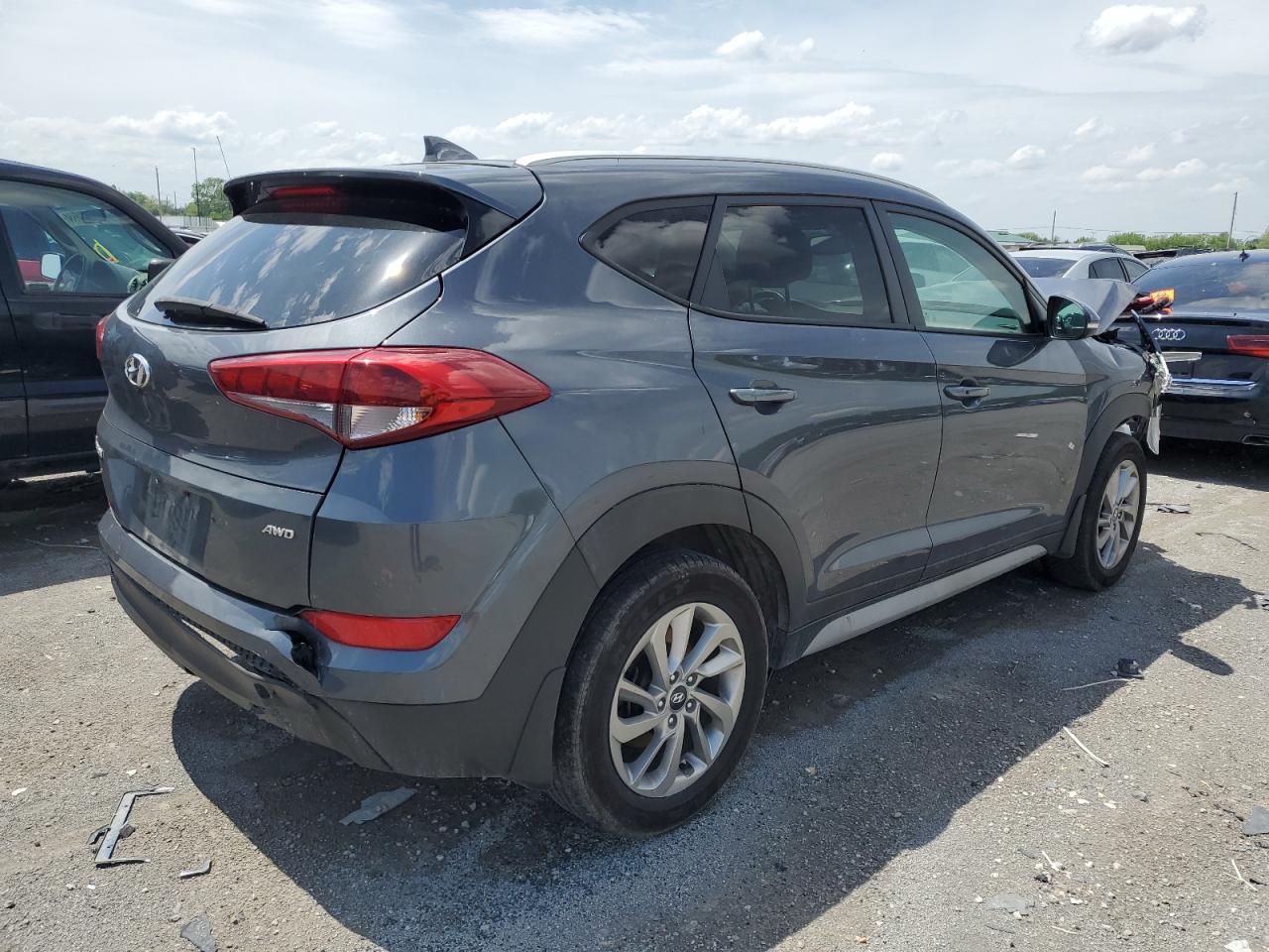 Photo 2 VIN: KM8J3CA44HU548355 - HYUNDAI TUCSON 