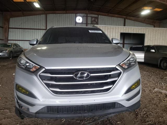 Photo 4 VIN: KM8J3CA44HU564278 - HYUNDAI TUCSON LIM 