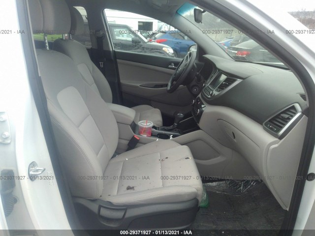 Photo 4 VIN: KM8J3CA44JU712497 - HYUNDAI TUCSON 