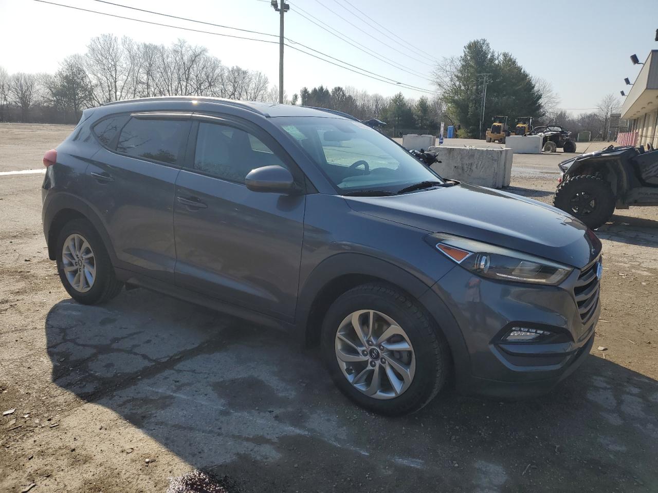 Photo 3 VIN: KM8J3CA45GU041320 - HYUNDAI TUCSON 