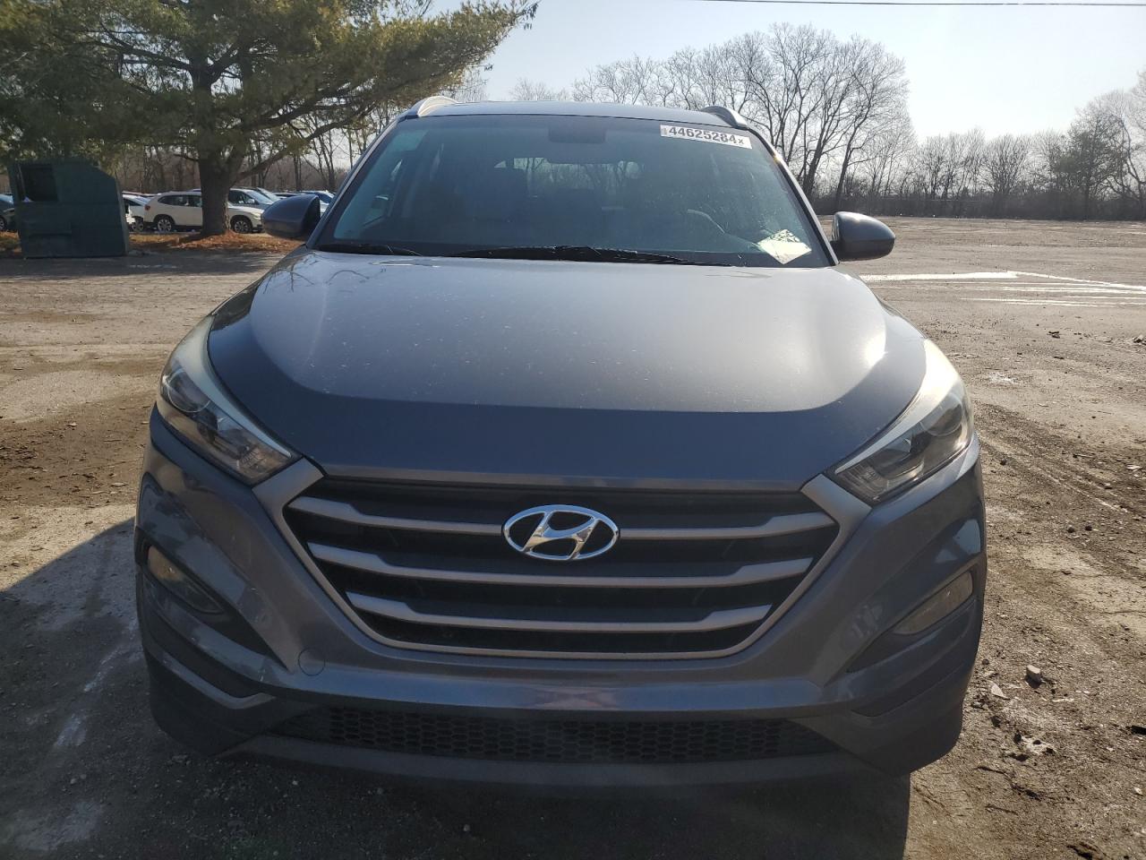 Photo 4 VIN: KM8J3CA45GU041320 - HYUNDAI TUCSON 