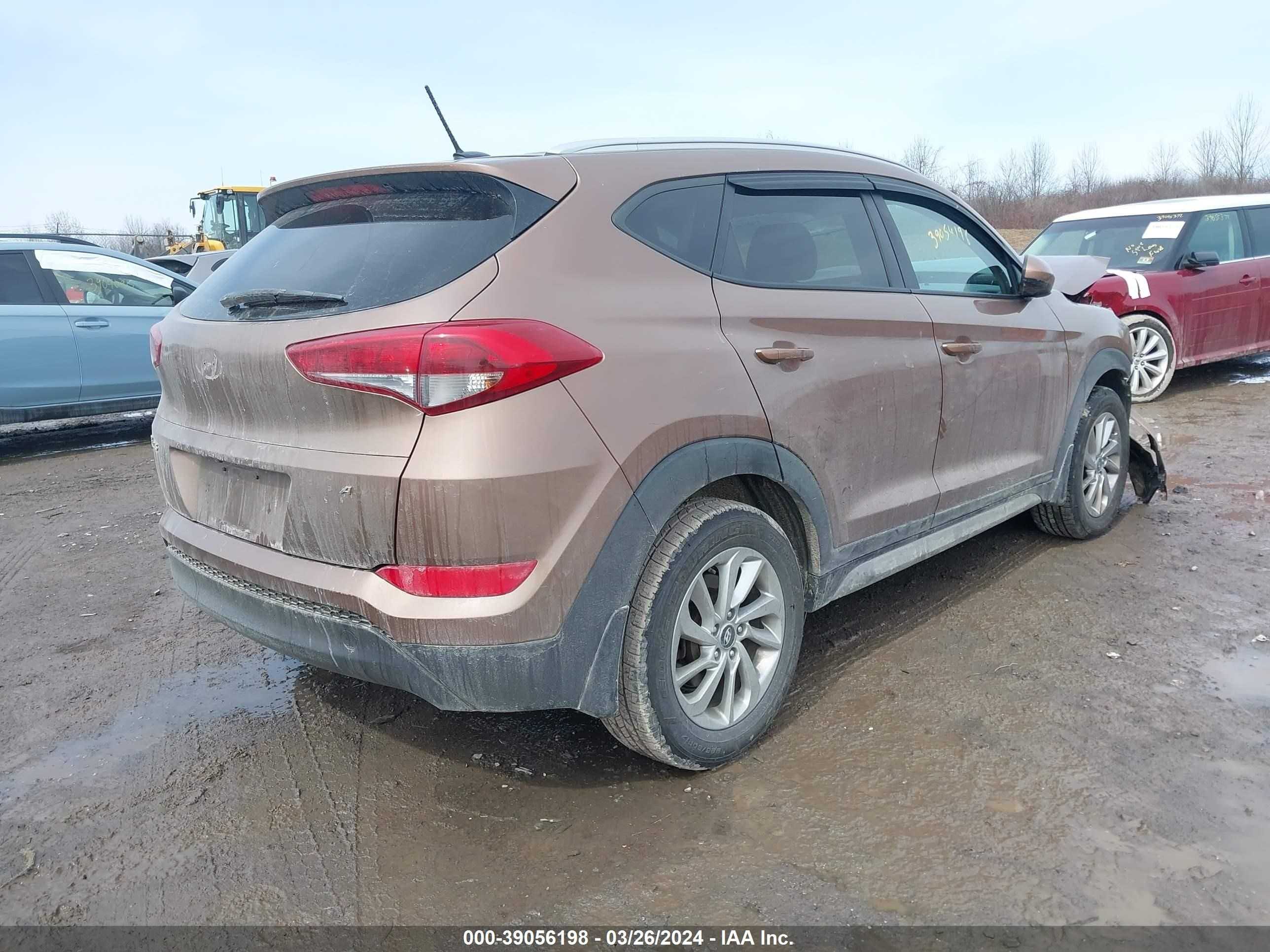 Photo 3 VIN: KM8J3CA45HU256696 - HYUNDAI TUCSON 