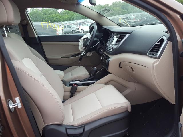 Photo 4 VIN: KM8J3CA45HU316055 - HYUNDAI TUCSON LIM 