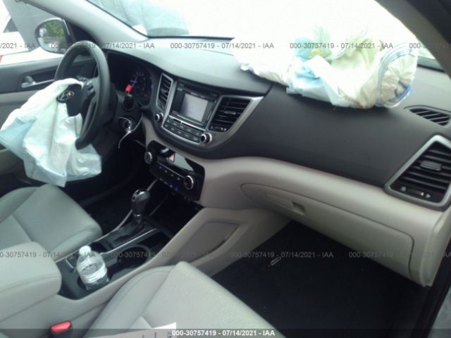 Photo 4 VIN: KM8J3CA45HU481345 - HYUNDAI TUCSON 