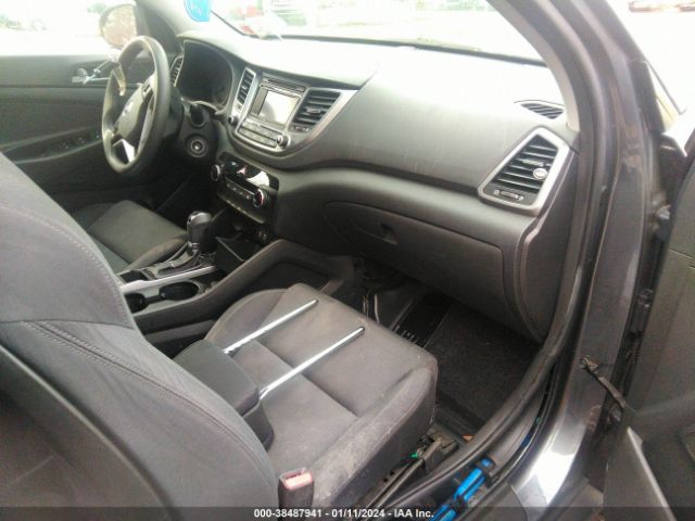 Photo 4 VIN: KM8J3CA45HU547327 - HYUNDAI TUCSON 