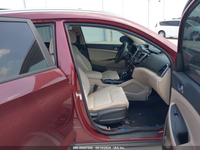 Photo 4 VIN: KM8J3CA45JU633310 - HYUNDAI TUCSON 