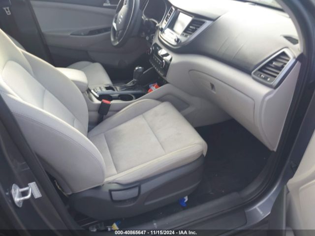 Photo 4 VIN: KM8J3CA45JU730328 - HYUNDAI TUCSON 