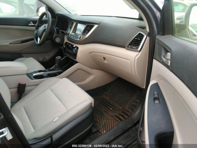 Photo 4 VIN: KM8J3CA45JU745511 - HYUNDAI TUCSON 