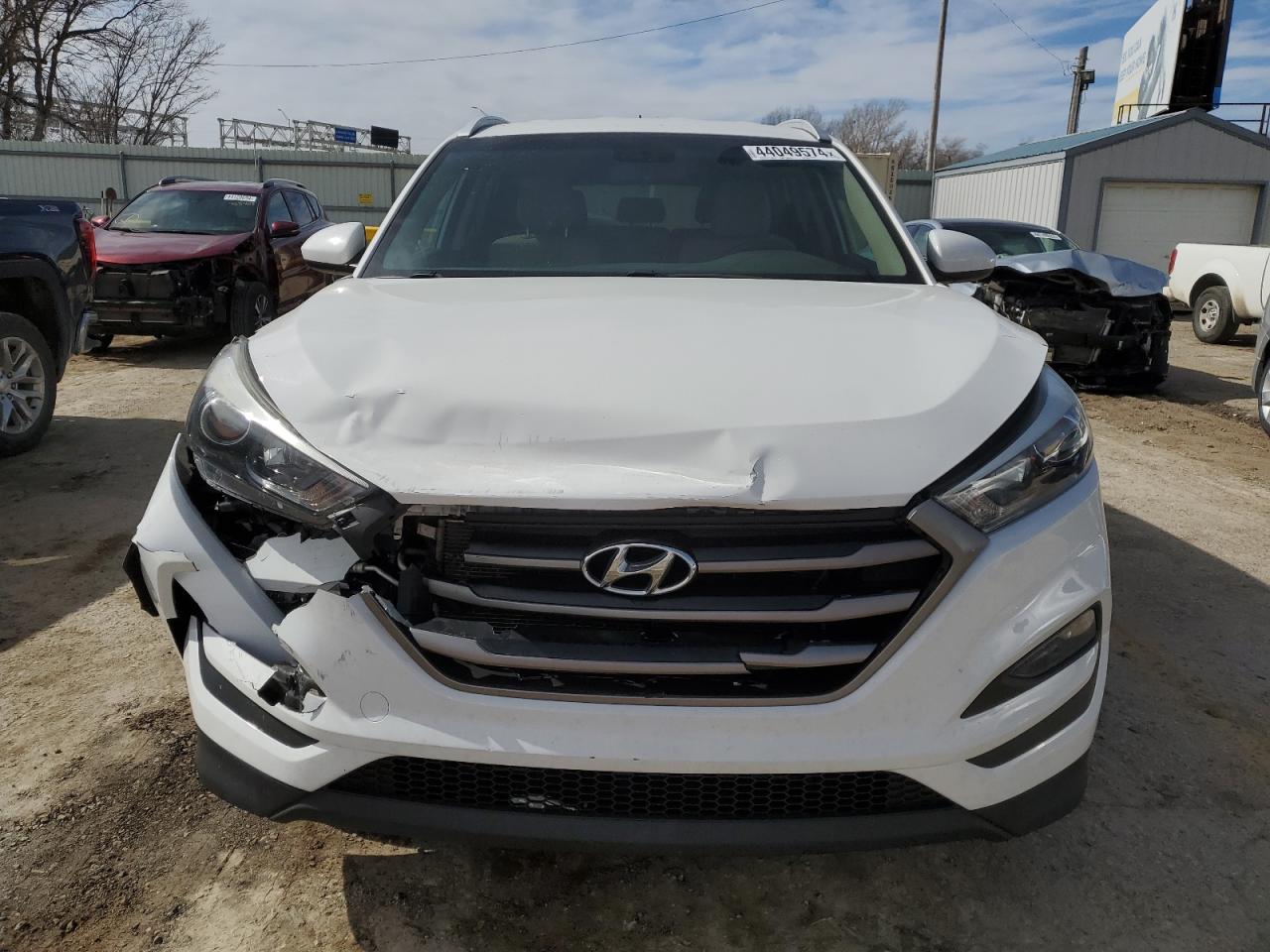 Photo 4 VIN: KM8J3CA46GU161661 - HYUNDAI TUCSON 