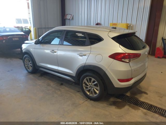 Photo 2 VIN: KM8J3CA46HU316940 - HYUNDAI TUCSON 