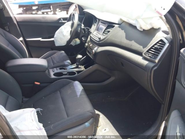 Photo 4 VIN: KM8J3CA46HU418464 - HYUNDAI TUCSON 