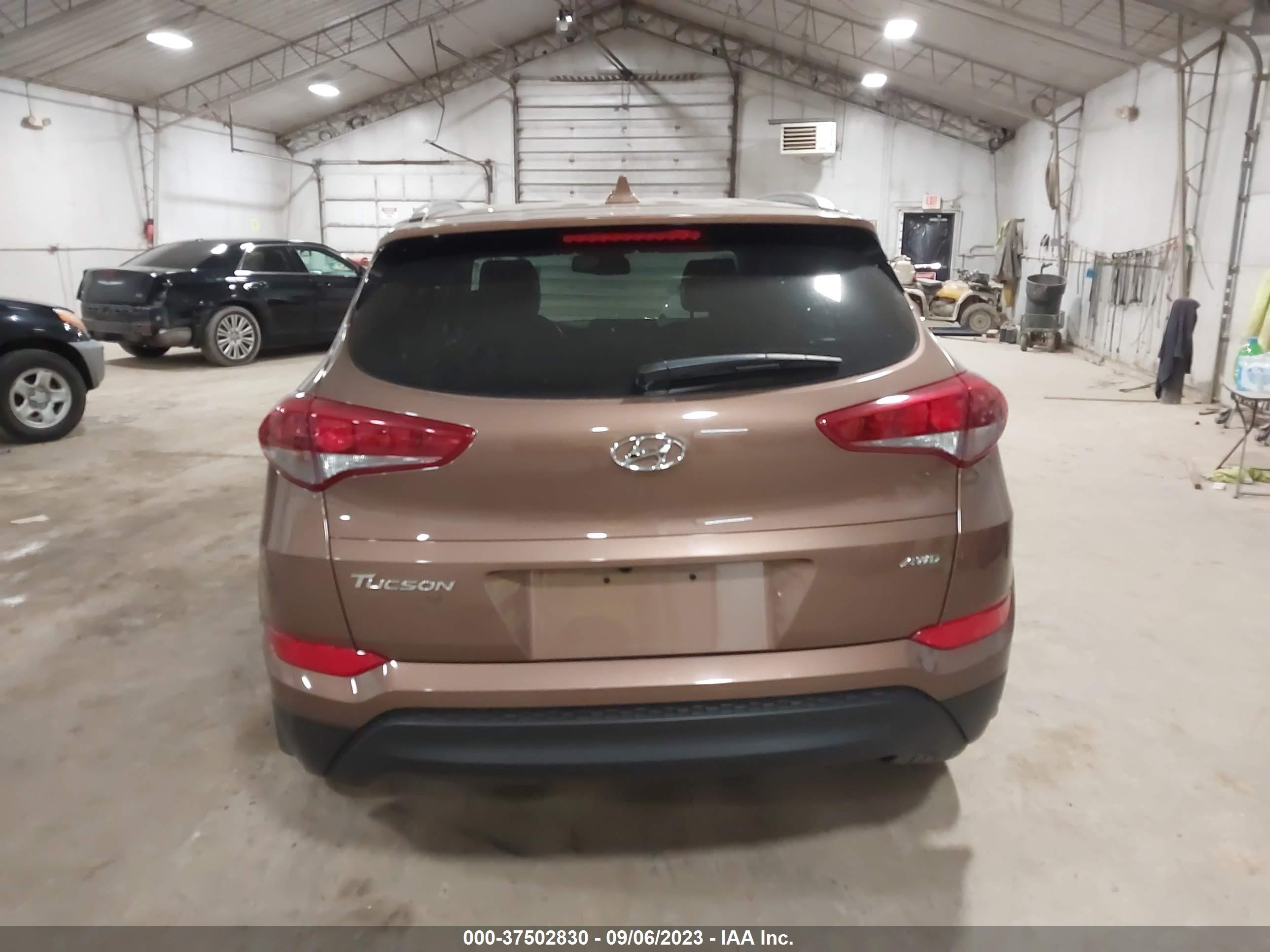 Photo 15 VIN: KM8J3CA46HU439699 - HYUNDAI TUCSON 