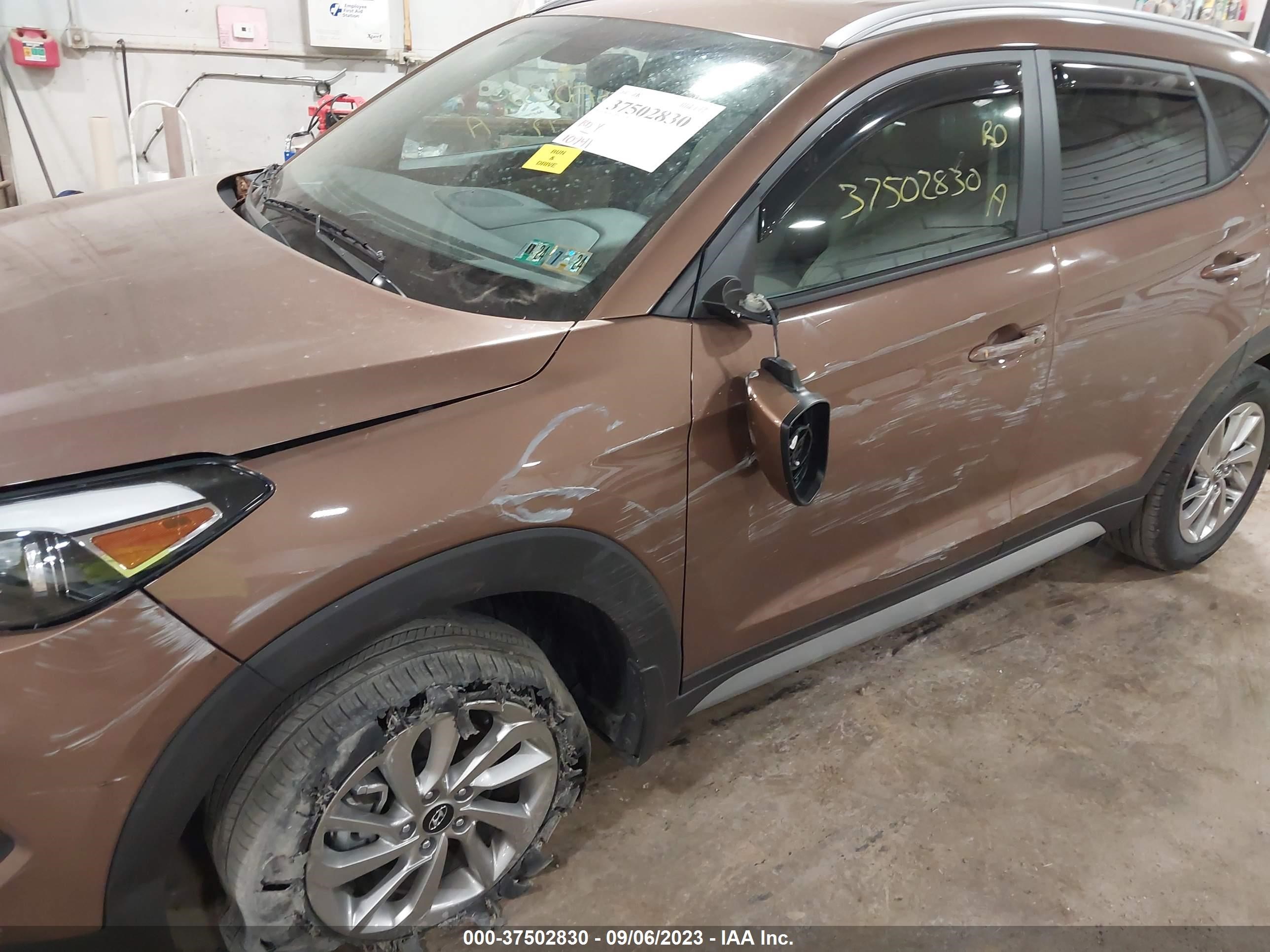 Photo 5 VIN: KM8J3CA46HU439699 - HYUNDAI TUCSON 