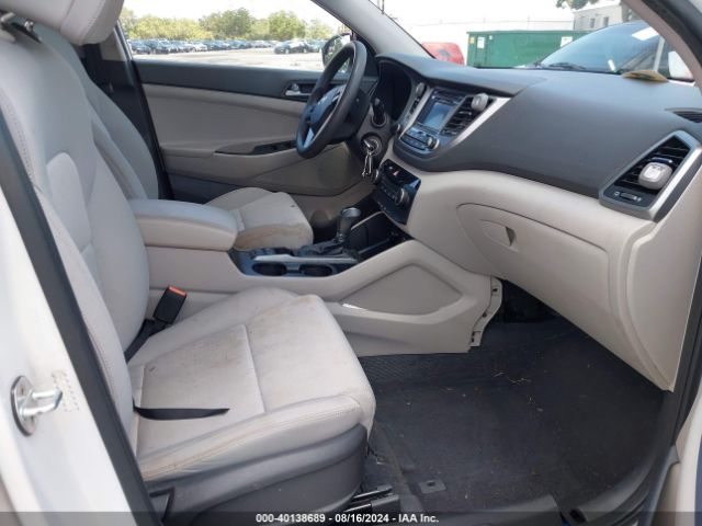 Photo 4 VIN: KM8J3CA46HU481371 - HYUNDAI TUCSON 