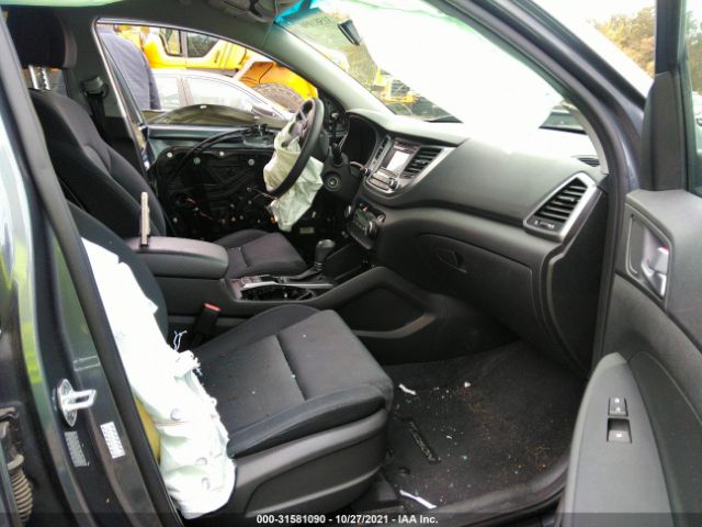 Photo 4 VIN: KM8J3CA46HU497425 - HYUNDAI TUCSON 