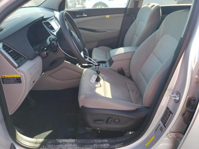 Photo 6 VIN: KM8J3CA46HU520394 - HYUNDAI TUCSON 